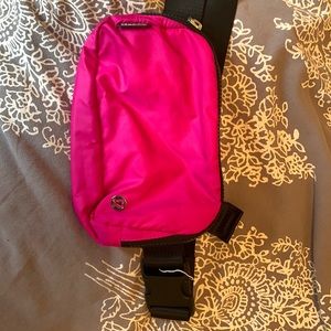 Like new Lulu lemon Fanny pack
